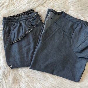 Koi Scrub Set Medium Top Small Bottom